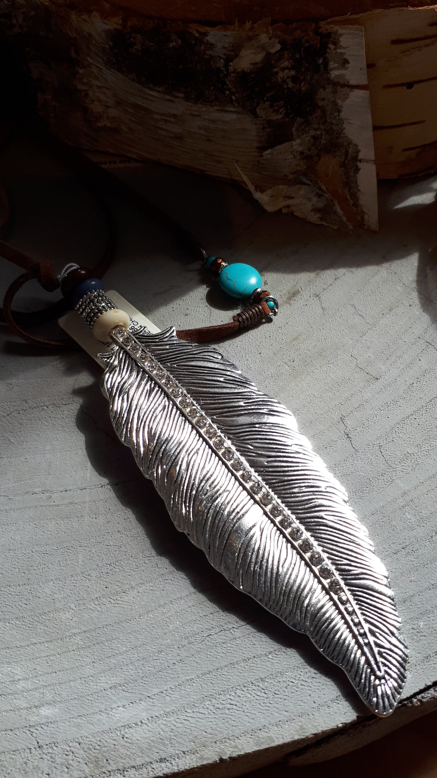 FEATHER NECKLACE