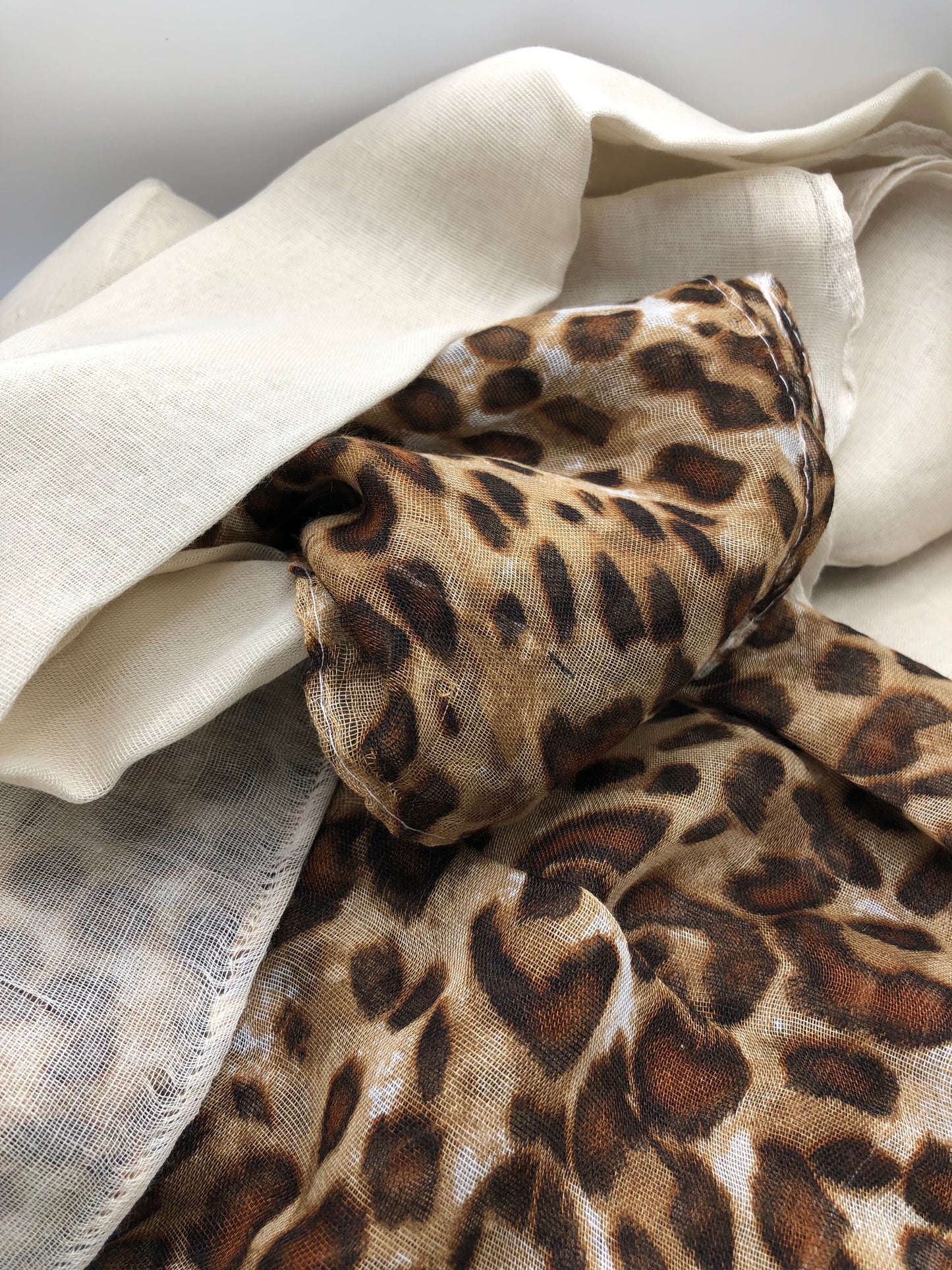 SCARF - LEPOARD BEIGE