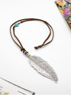 FEATHER NECKLACE